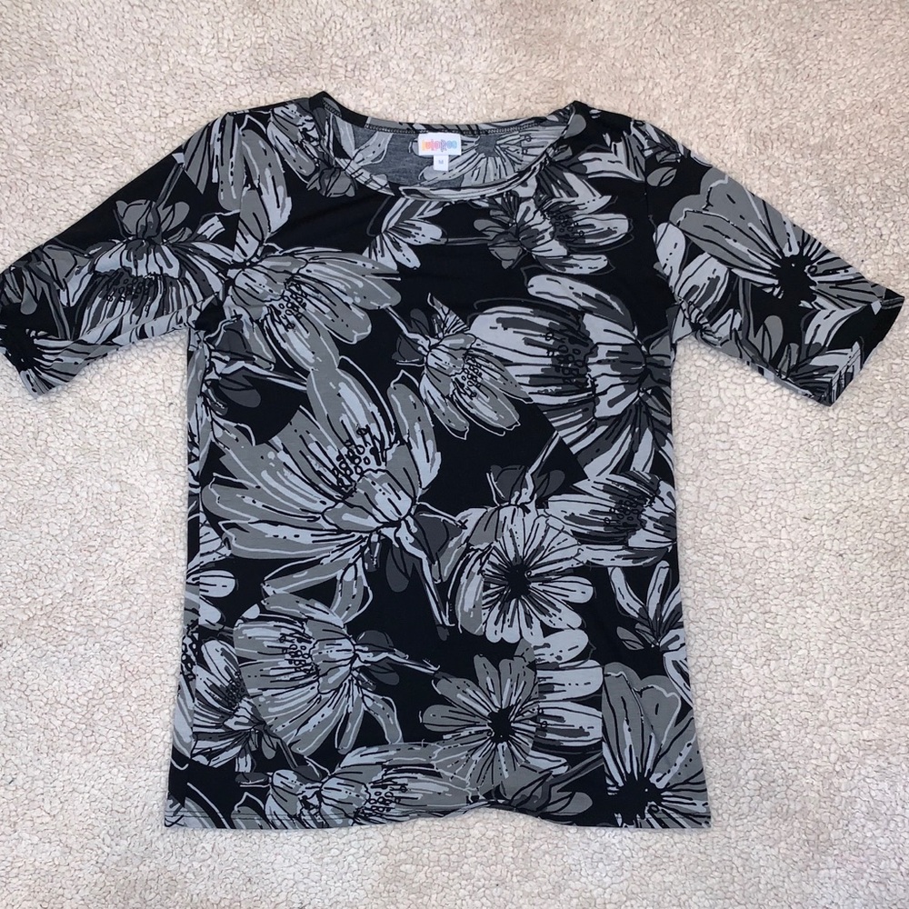 Lularoe GiGi Top